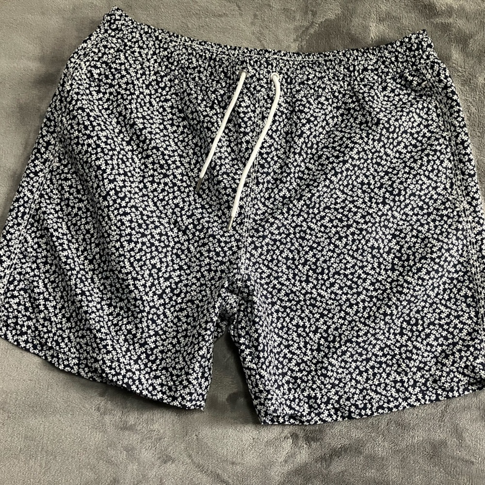 Flower pattern swimsuit